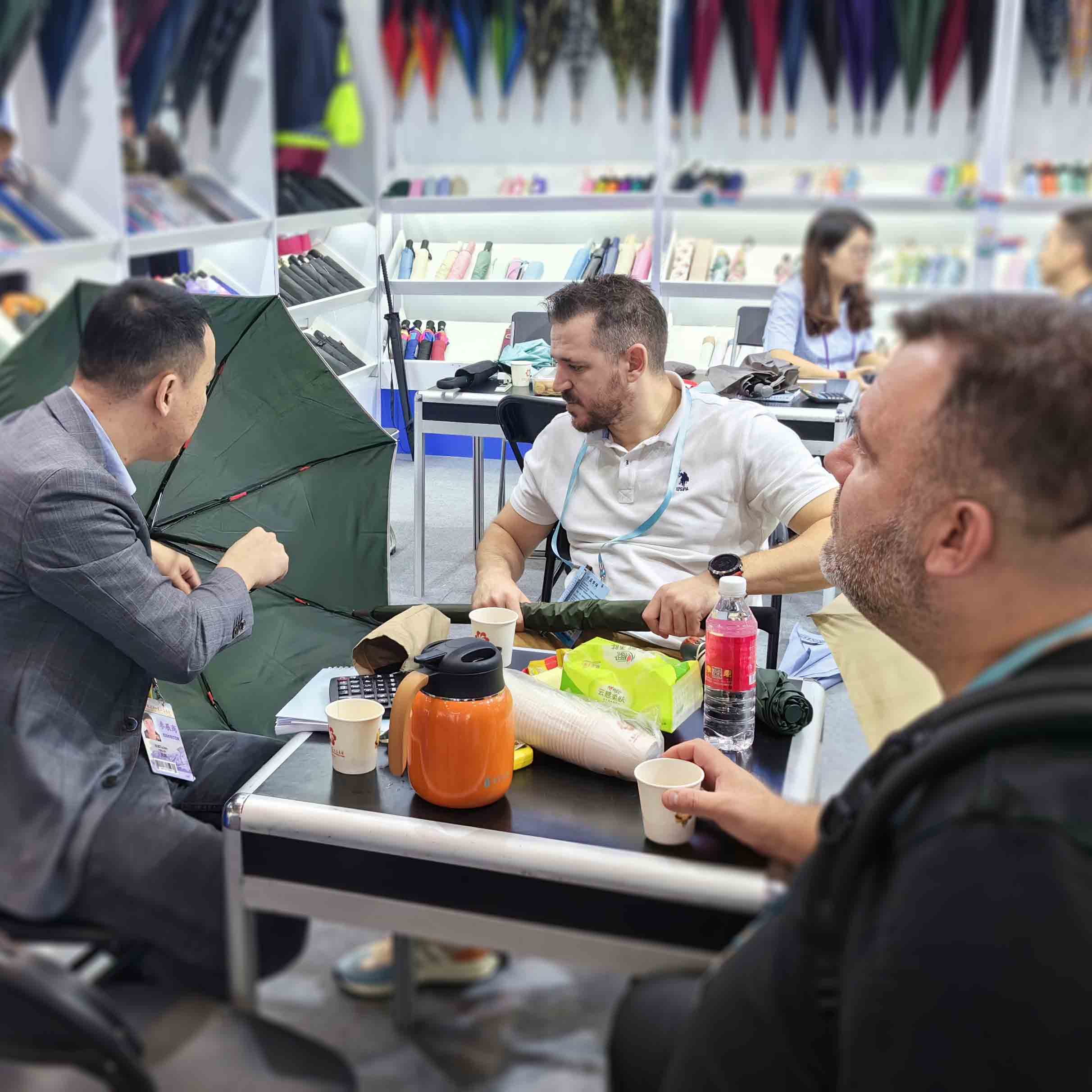 優(yōu)安納傘業(yè)：品牌出海展實(shí)力，多元拓展贏未來